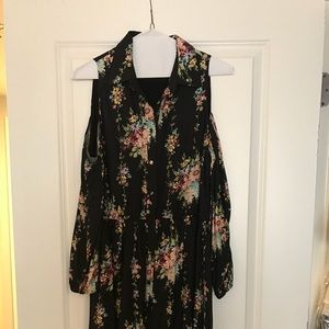 Alice + Olivia - Size 6 - Lightly Worn Dress